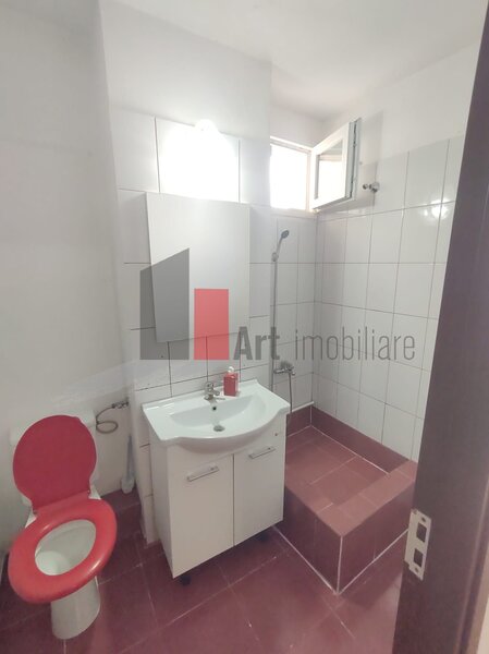 Bd. Obregia, Fantana Florilor, vanzare apartament 3 camere cu centrala.